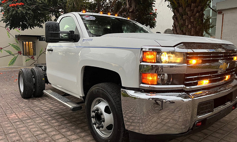 Chevrolet Silverado ...