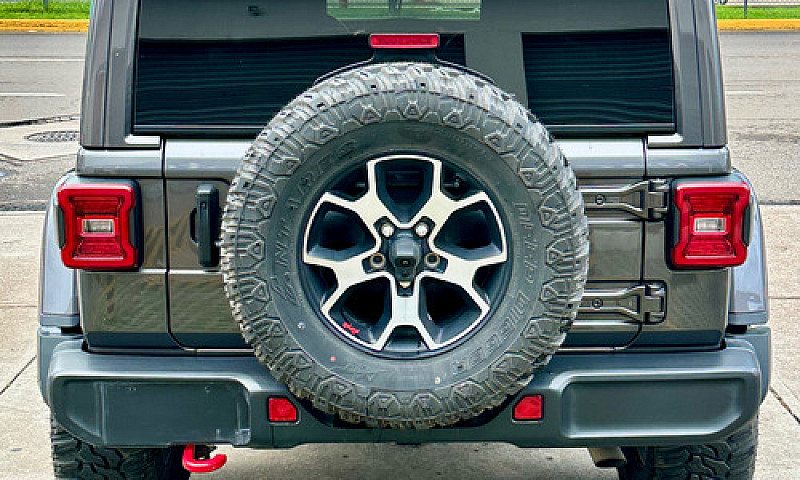 Jeep Wrangler 3.6 V6...