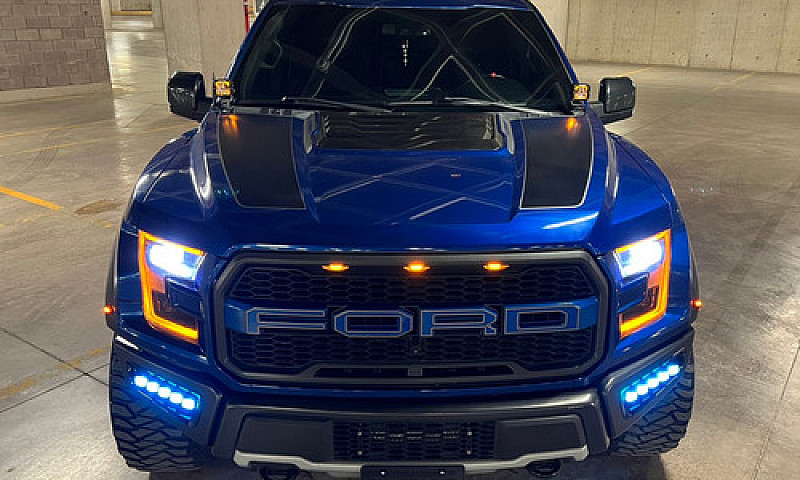Ford Raptor 2017...