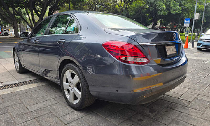 Mercedes-Benz Clase ...