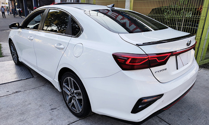 Kia Forte Gt Line 2....