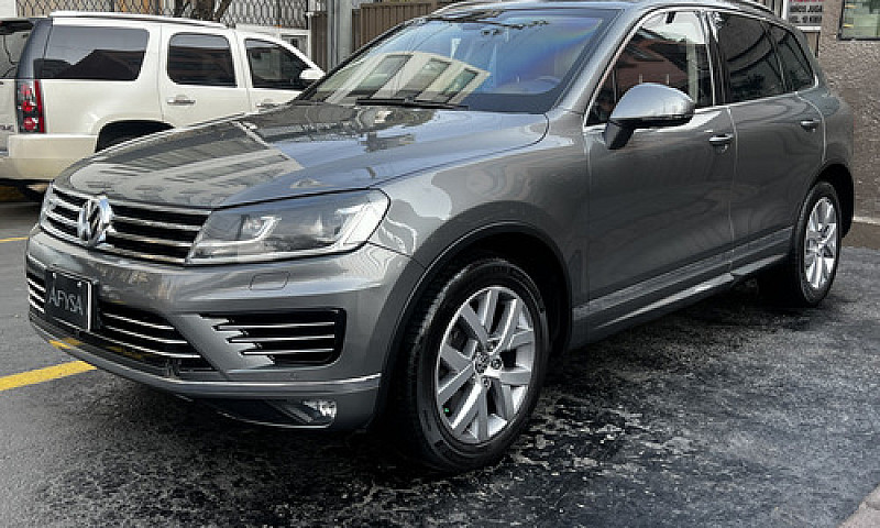 Volkswagen Touareg 4...