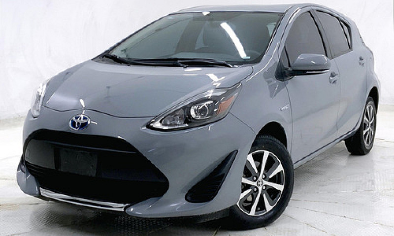 Toyota Prius 2021...