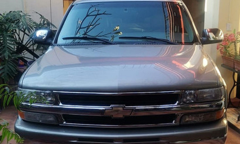 Chevrolet Suburban M...