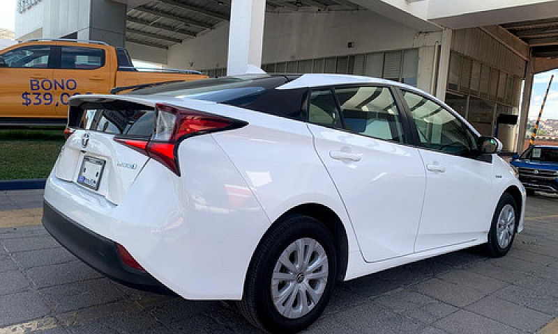 Toyota Prius 2019...