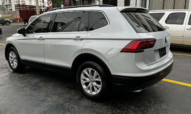 Volkswagen Tiguan 1....