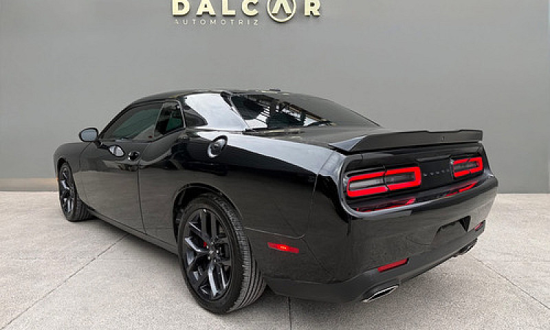 Dodge Challenger 3.7...