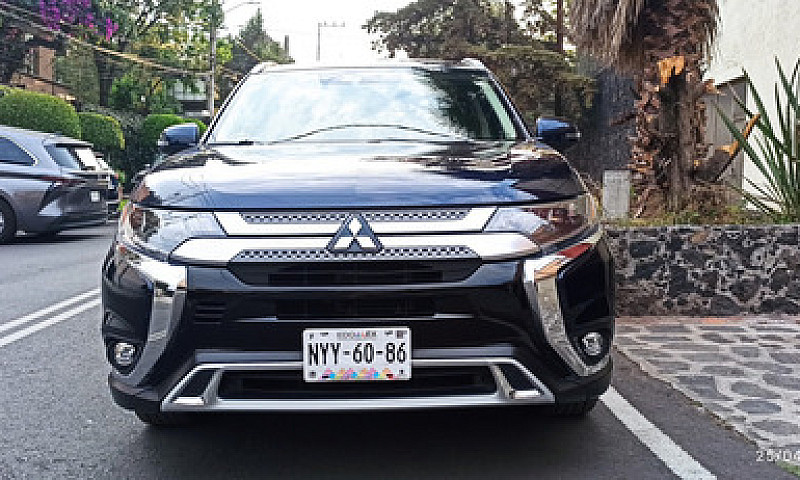 Mitsubishi Outlander...
