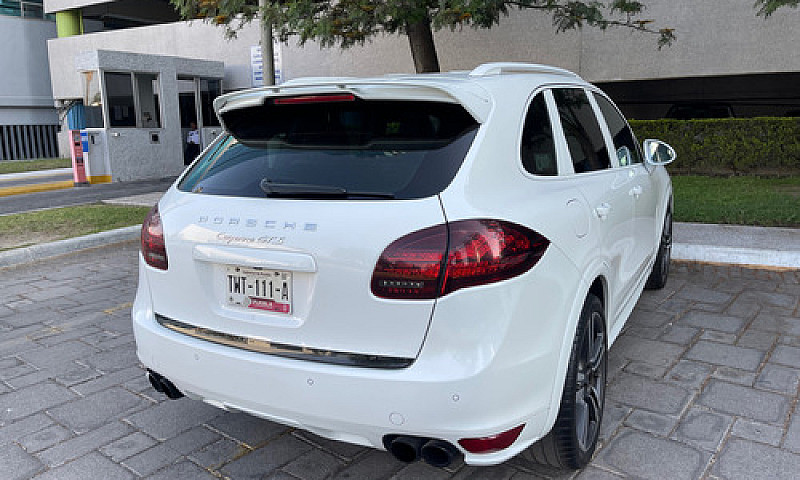 Porsche Cayenne 4.8 ...