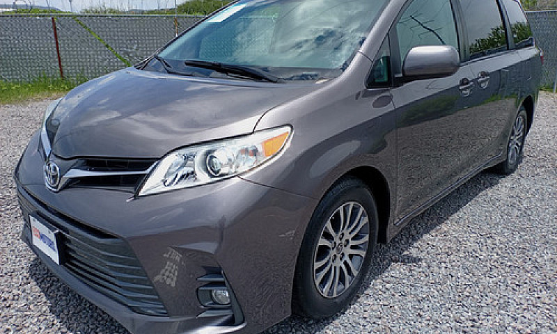 Toyota Sienna 2020...