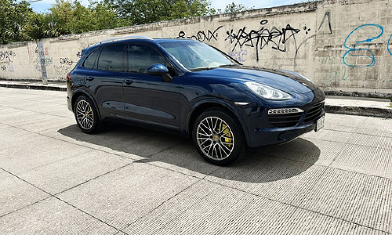 Porsche Cayenne S V8...