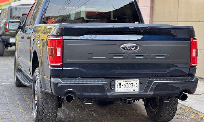 Ford Lobo Tremor 4X4...