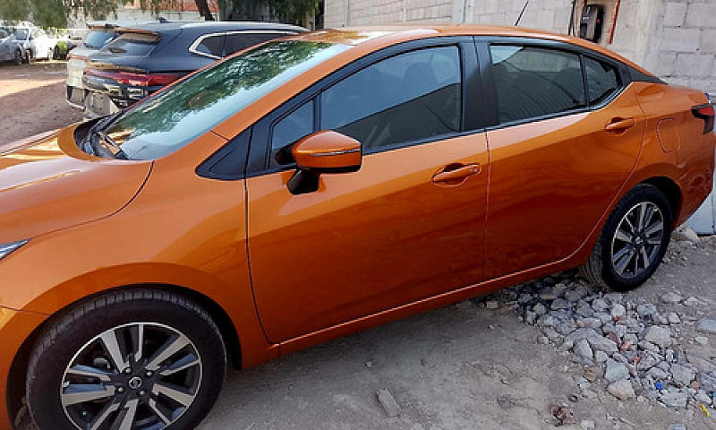 Nissan Versa 1.6 Adv...