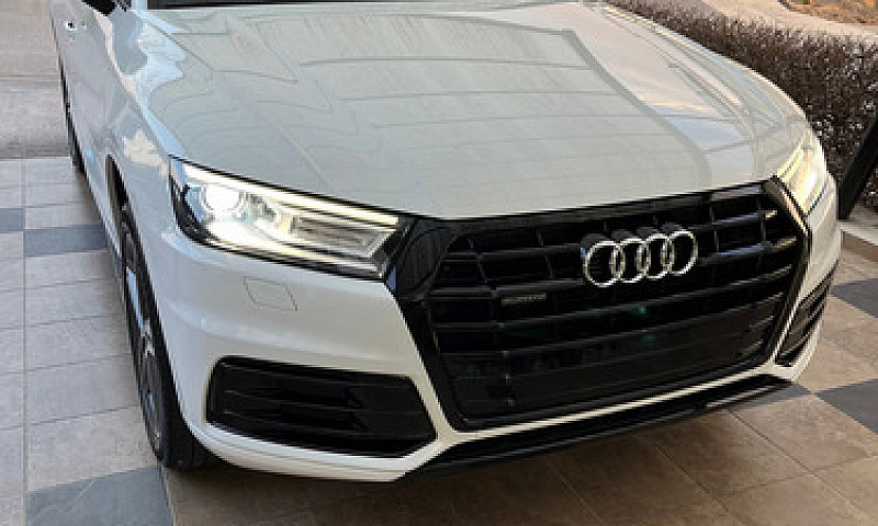 Audi Q5 2.0 L T Dyna...