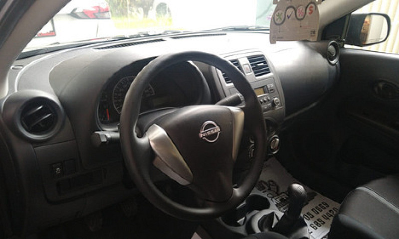 Nissan Versa 2024 V-...