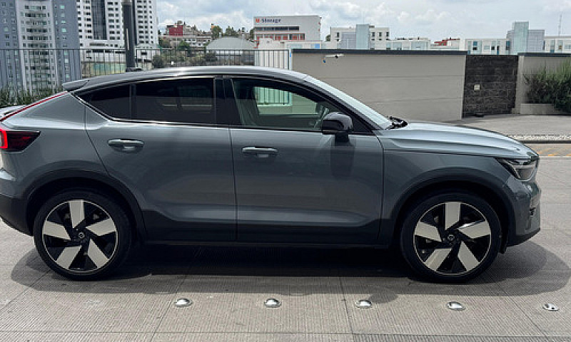 Volvo C40: Totalment...