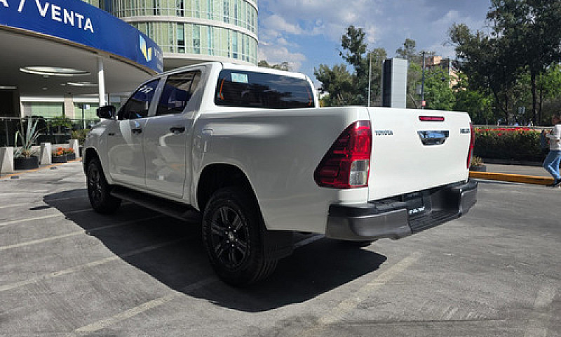 Toyota Hilux 2.7 Cab...