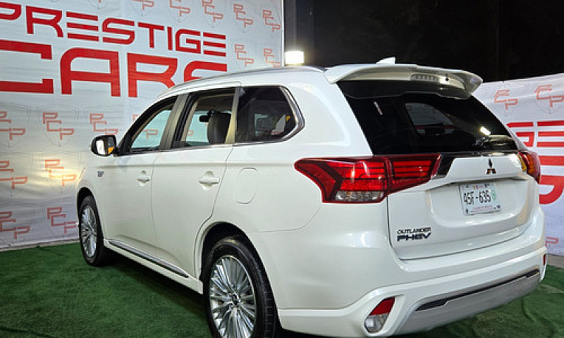 Mitsubishi Outlander...