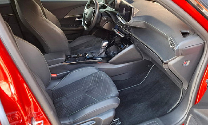 Peugeot 2008 1.2T Pu...
