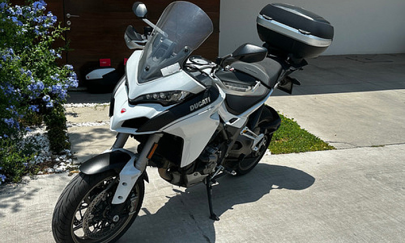 Ducati Multistrada 1...
