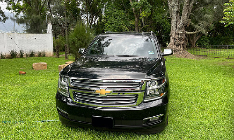 Chevrolet Suburban 5...