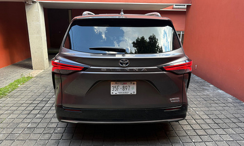 Toyota Sienna 3.5 Li...