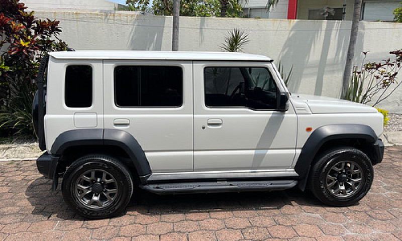 Suzuki Jimny 1.5 Glx...