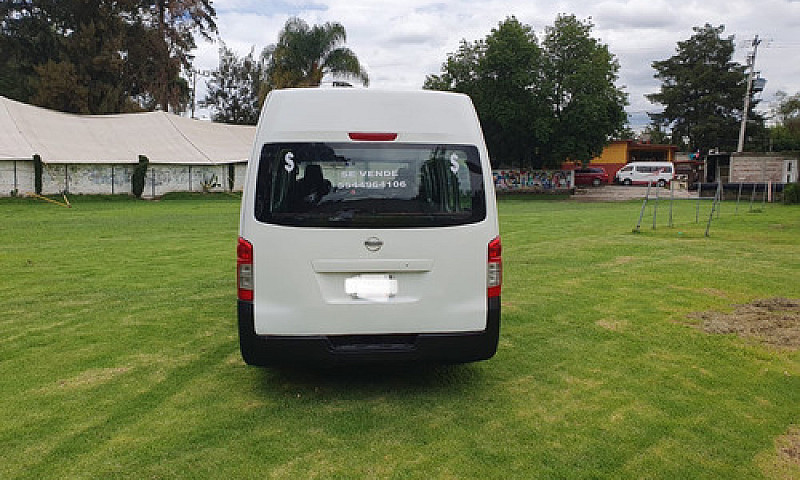 Nissan Urvan 2.5 15 ...