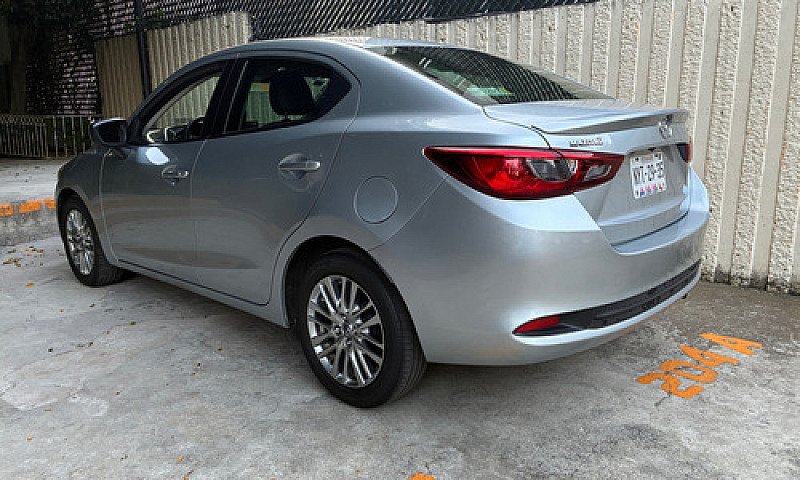 Mazda Mazda 2 1.5 I ...