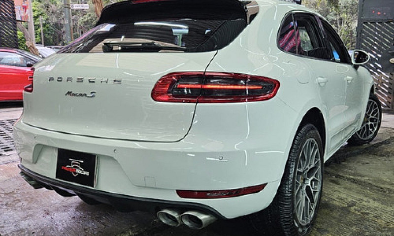 Porsche Macan 2015...