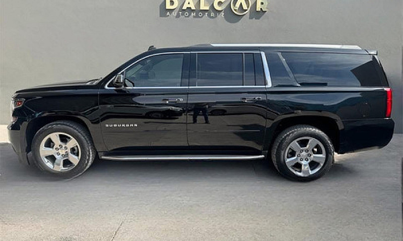 Chevrolet Suburban 5...