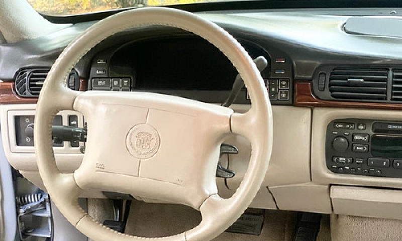 Cadillac Deville 4.6...