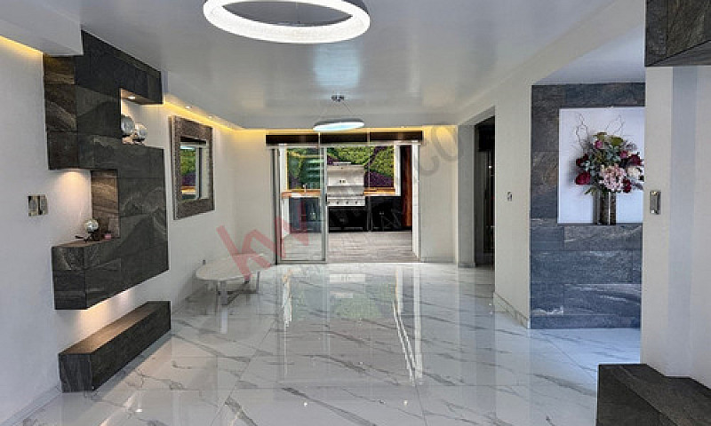 Casa Remodelada En V...