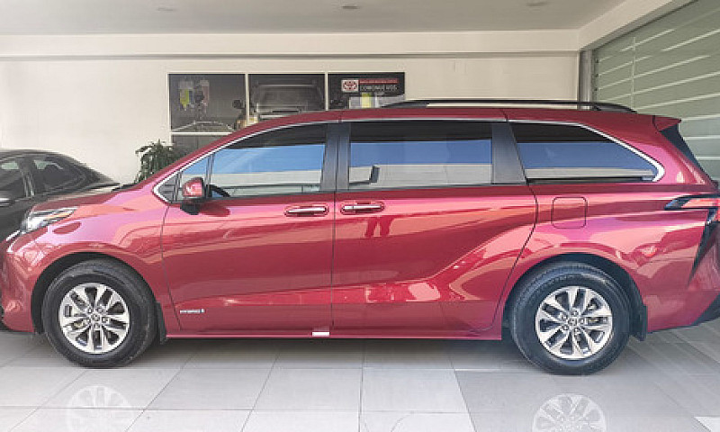 Toyota Sienna 2021...