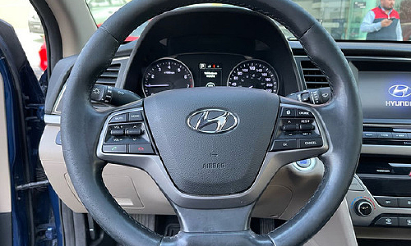 Hyundai Elantra 2018...