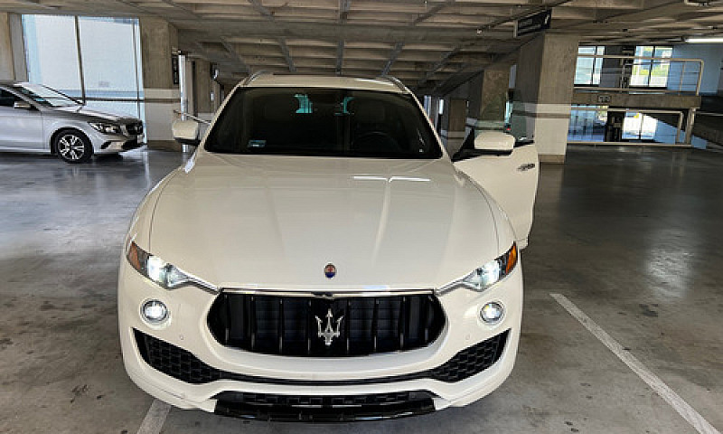 Maserati Levante...
