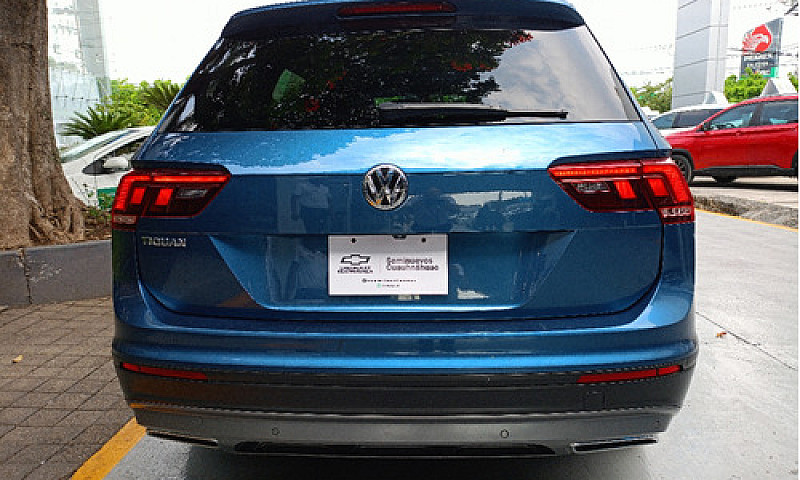 Volkswagen  Tiguan  ...