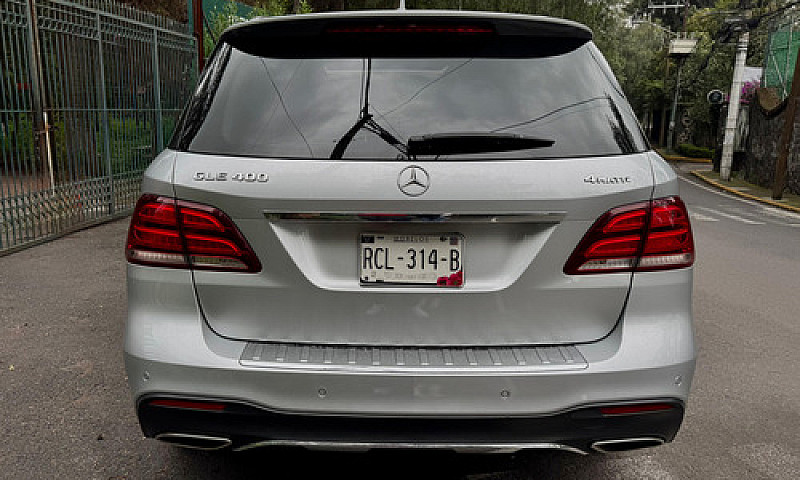 Mercedes-Benz Clase ...