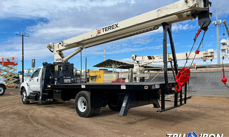 Grua Titan 2015 Ford...