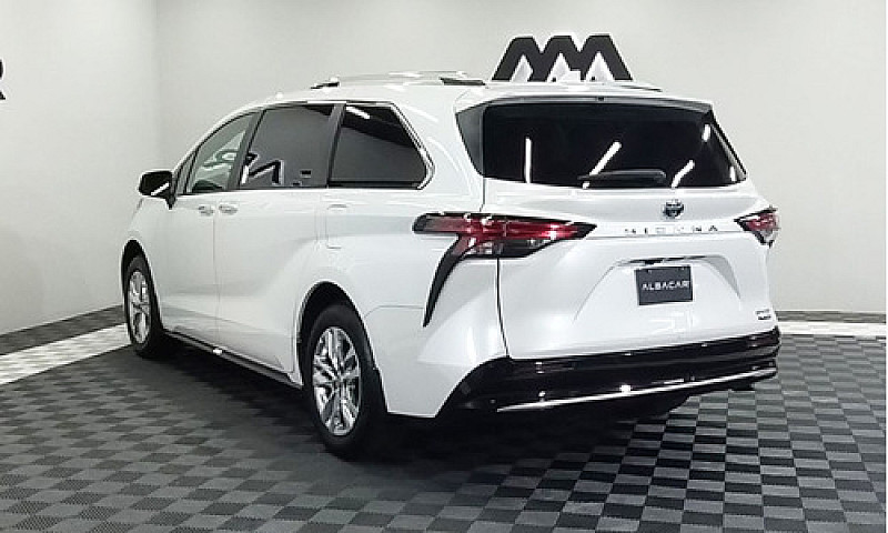 Toyota Sienna 2.5 Li...