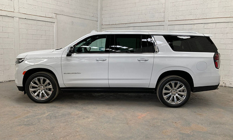 Chevrolet Suburban 2...