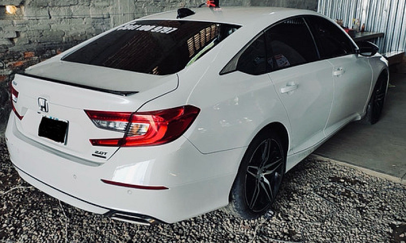 Honda Accord 2.0 Tou...