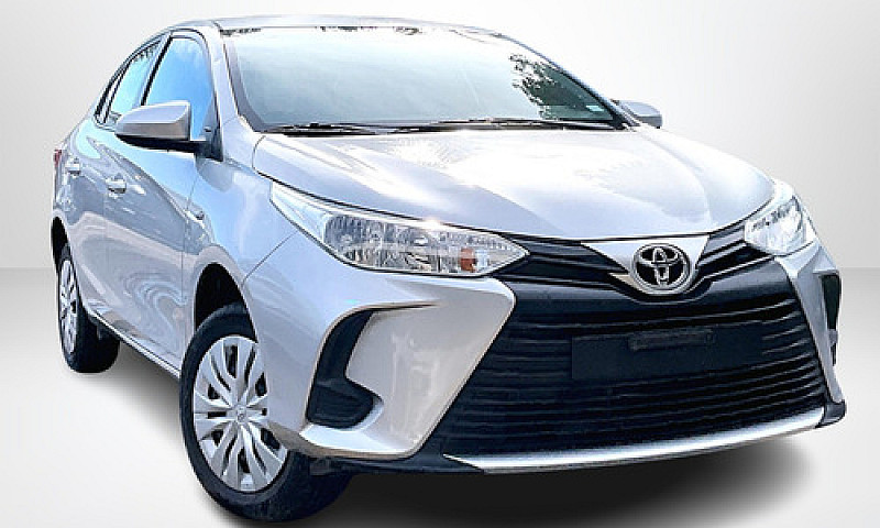 Toyota Yaris 2022...