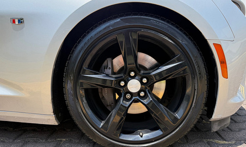 Chevrolet Camaro 6.2...