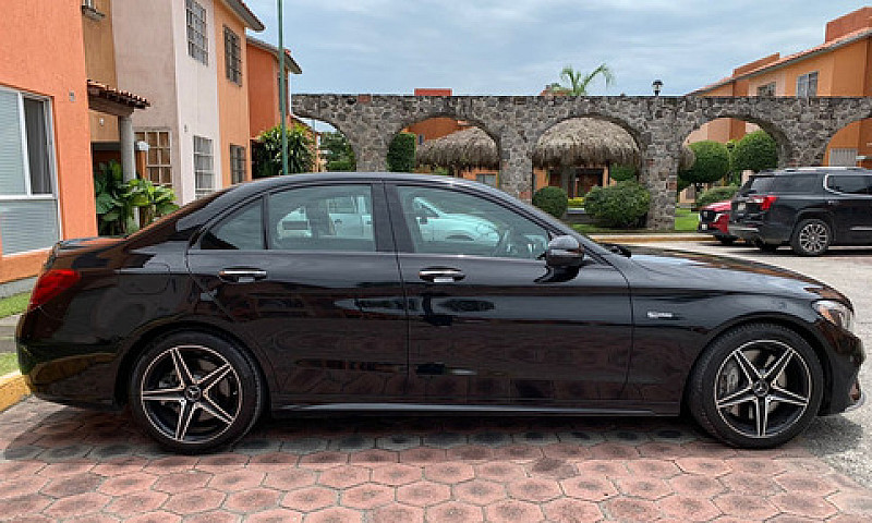 Mercedes Benz Amg C4...
