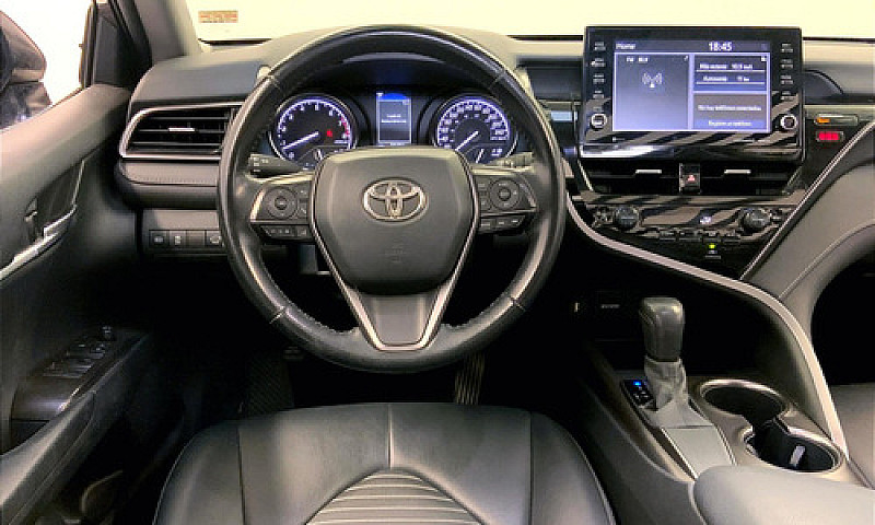 Toyota Camry 2022...