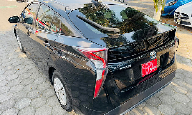 Toyota Prius 2017...