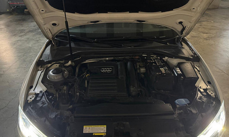 Audi A3 1.4 Sedán Dy...
