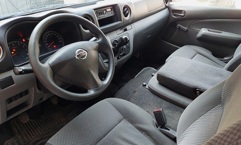 Nissan Urvan 2022...