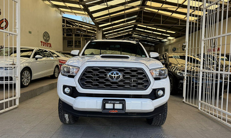 Toyota Tacoma 2023 E...